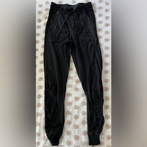 Lululemon dance studio Jogger Pants